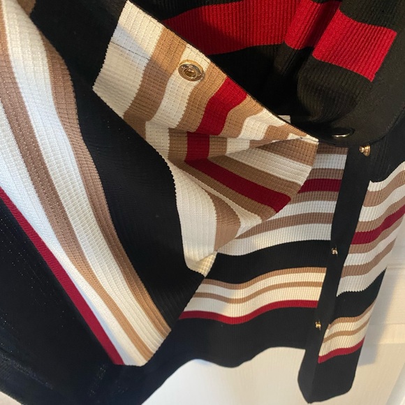 Massimo Dutti midi stripe button dress Medium - Picture 6 of 6